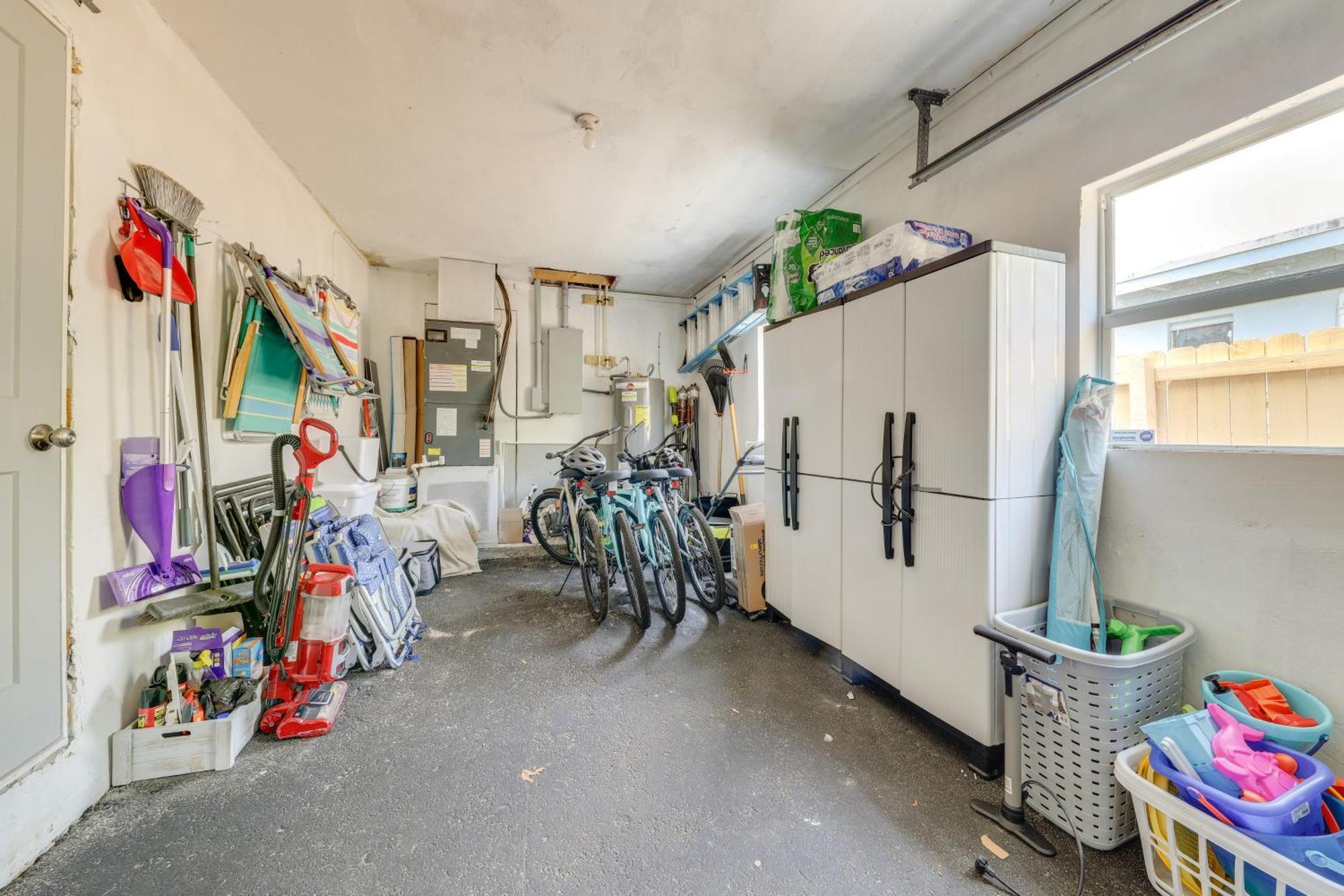 Holiday home Bright Near Atlantic Ave And Delray Beach!