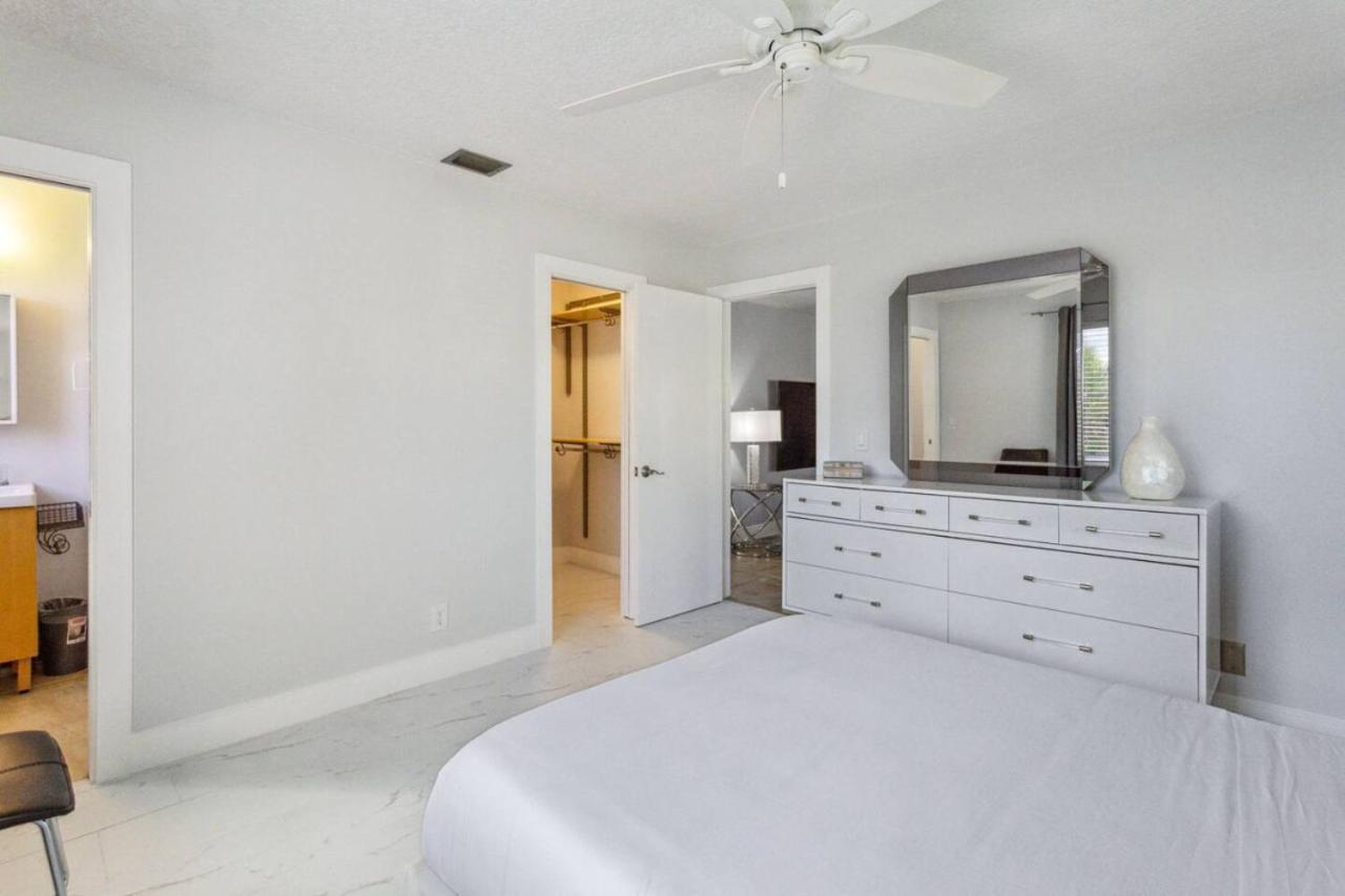 Retreat Downtown Hot Tub Holiday home *