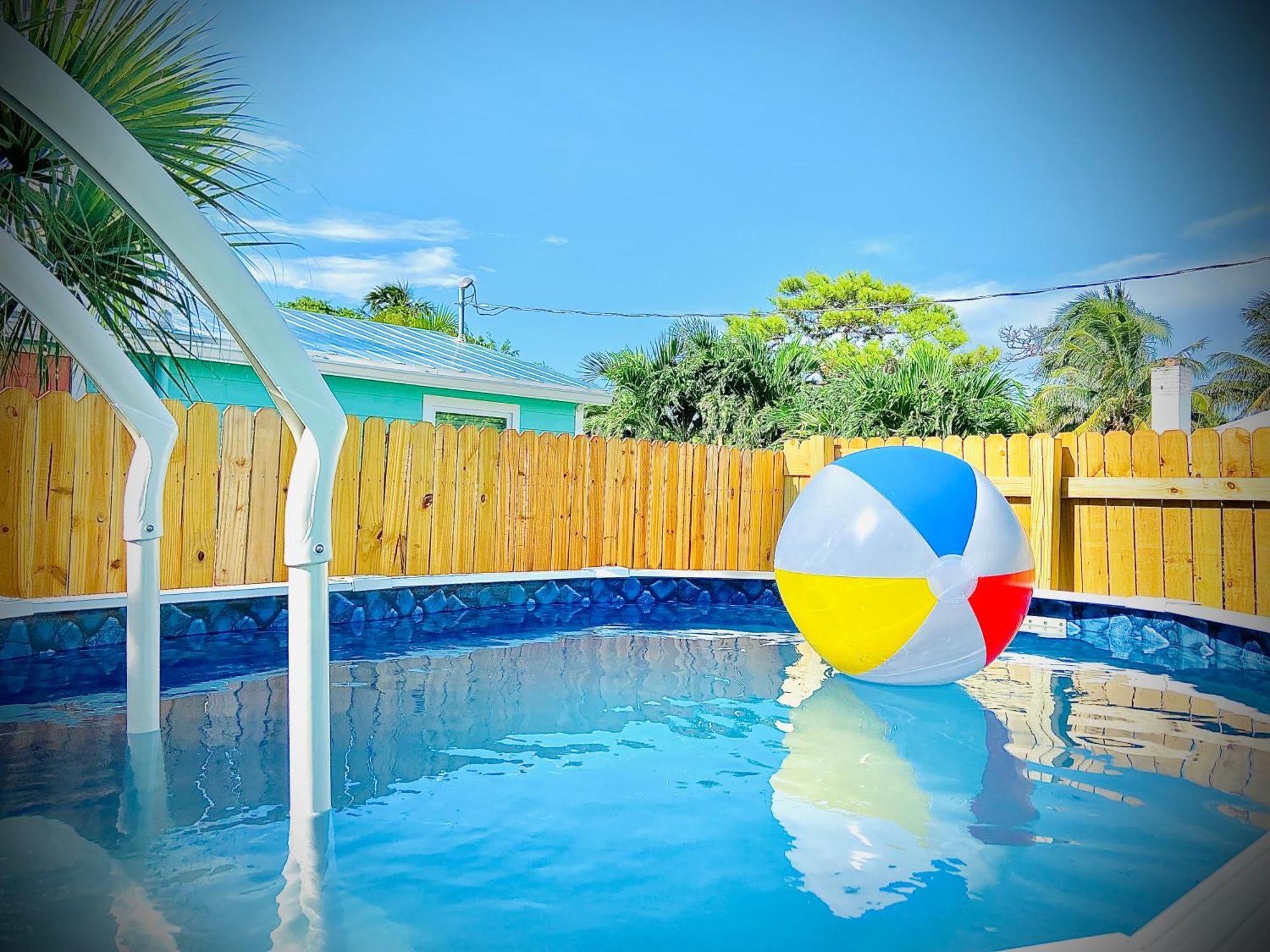 Wow Tiny -- Bch & Downtown 2mi Away Holiday home Delray Beach
