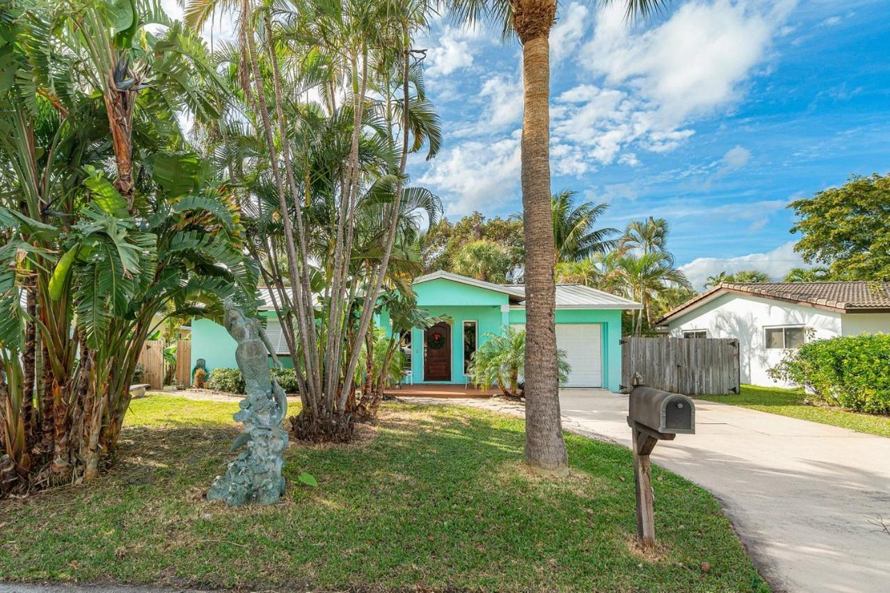 Captains Quarters Of Delray