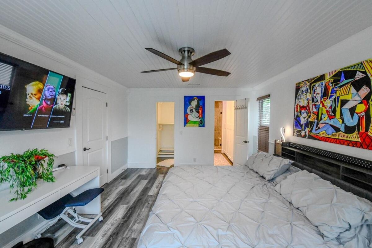Artistic Retreat, King With Private Balcony! Apartment *