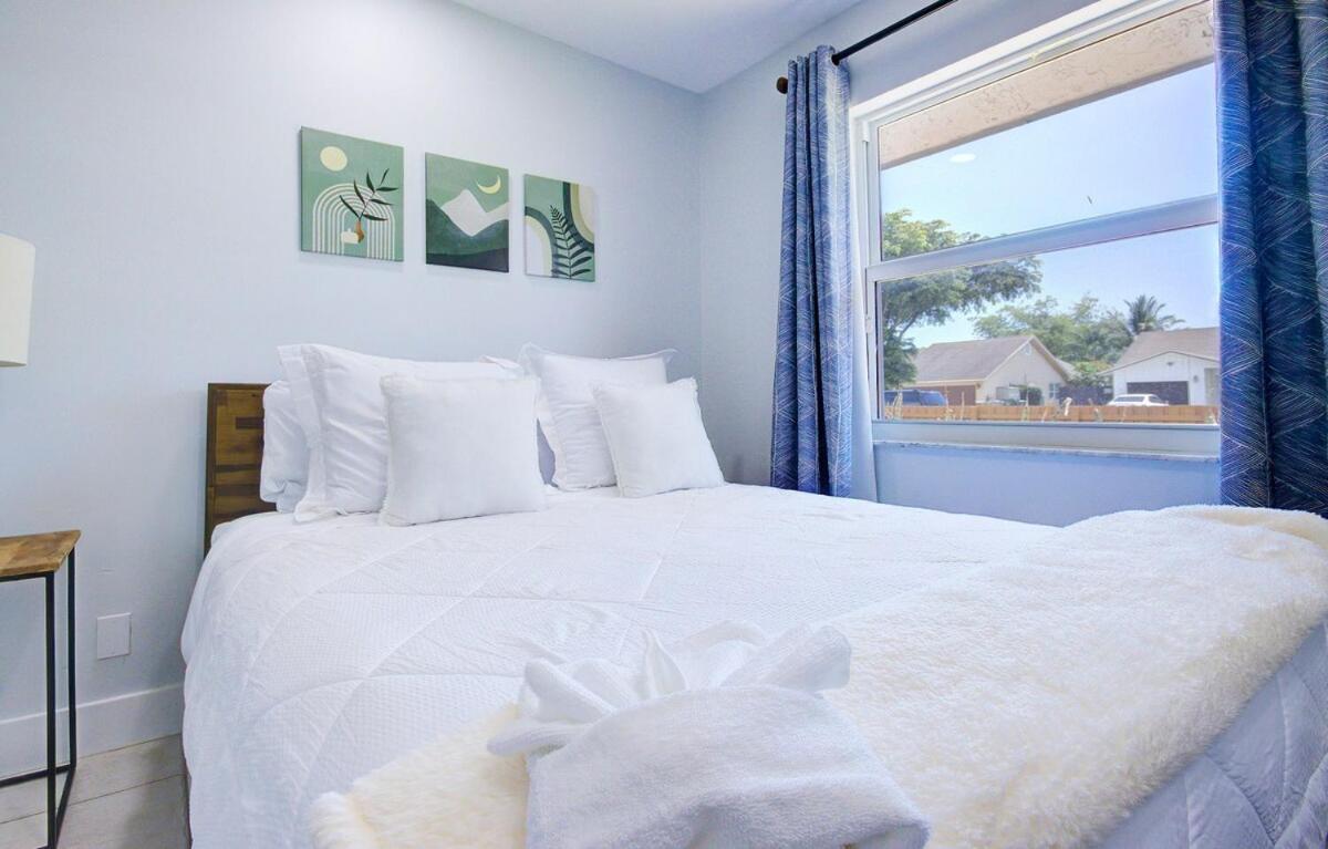 Holiday home Blissful Retreat Yard, Plunge Pool, Canal Access