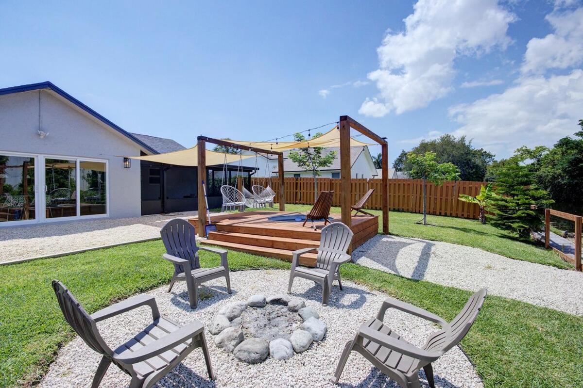 Blissful Retreat Yard, Plunge Pool, Canal Access Holiday home *