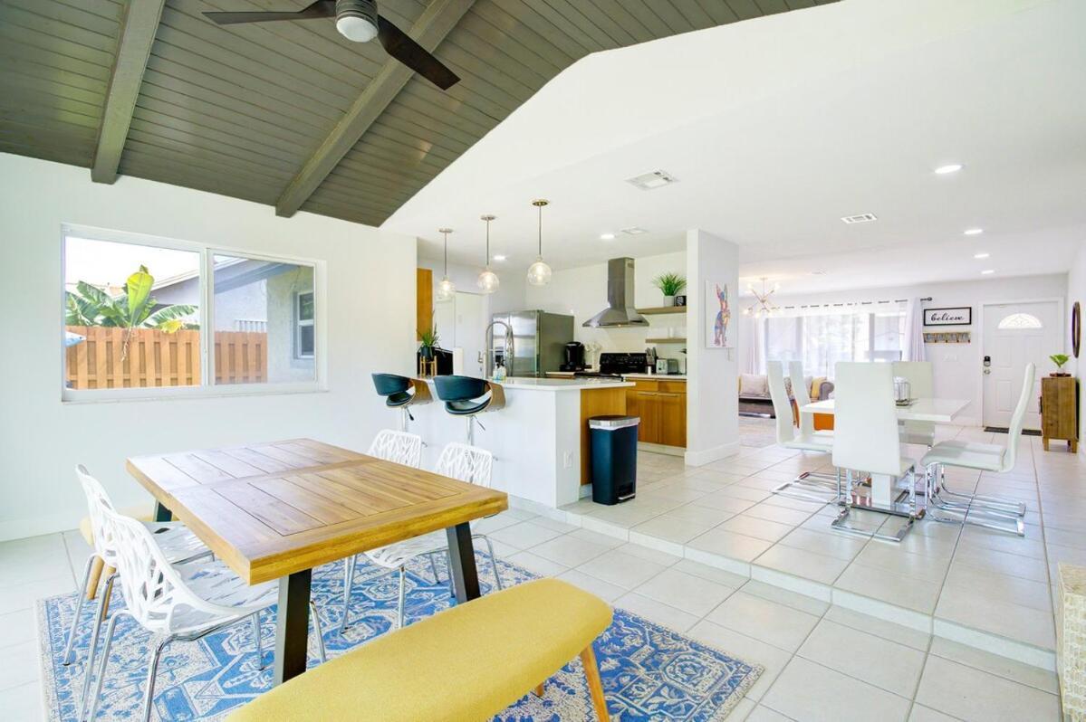 Blissful Retreat Yard, Plunge Pool, Canal Access *