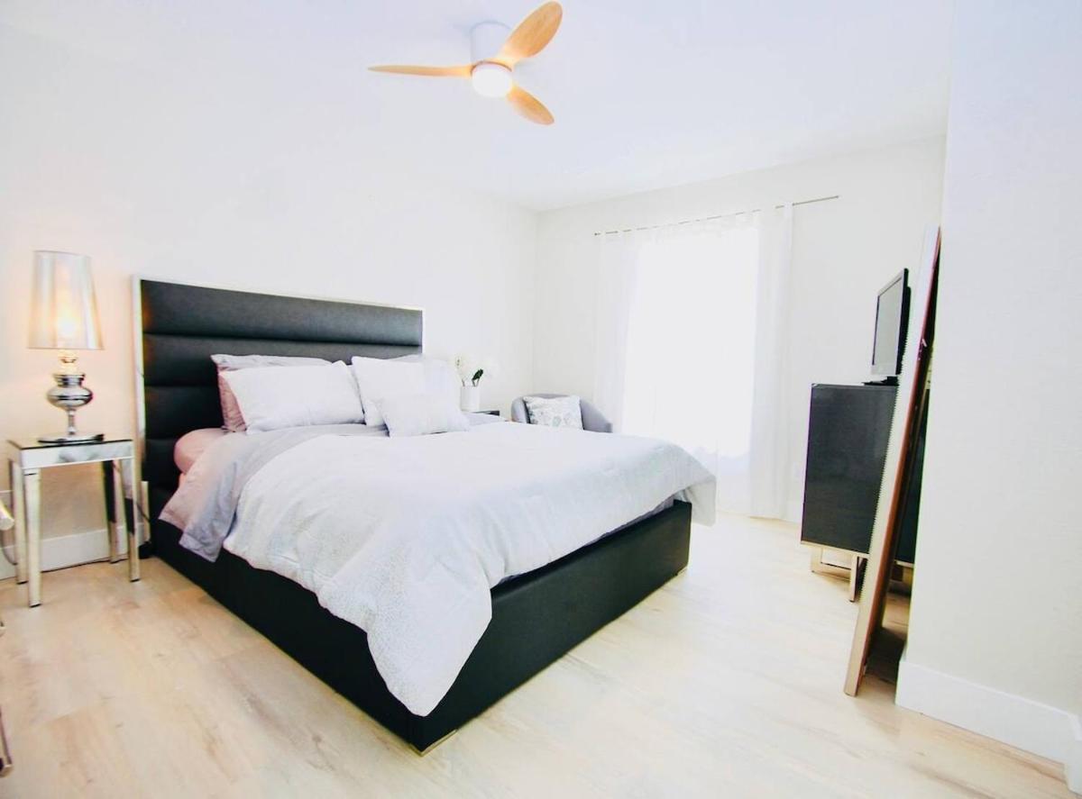 Mins To Atlantic Ave, Bars, Restaurants & Beach! Delray Beach