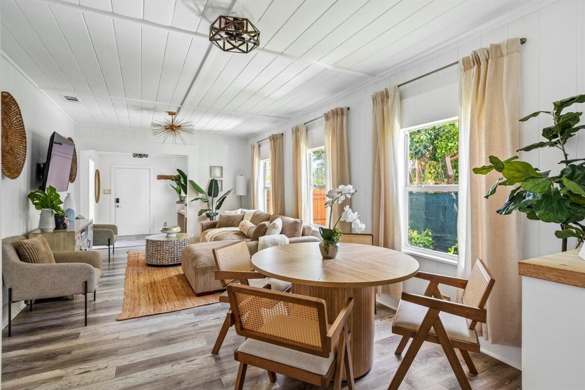 Walk To Atlantic Hot Tub Recently Renovated Holiday home Delray Beach