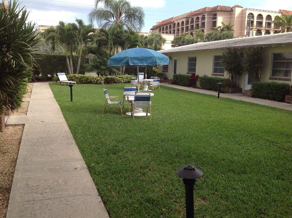 Aparthotel The Grove Condominium